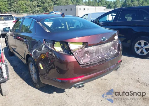 2012 Kia Optima Lx z USA, uszkodzony, nr VIN 5XXGM4A70CG045352